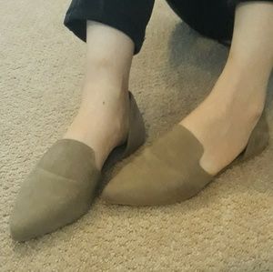 Tan Pointed Toe Flats Sz 6